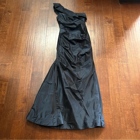 Rickie Freemen for Teri Jon 100% Silk Navy One-Shoulder Occasion Dress, Size 8 - Picture 1 of 13